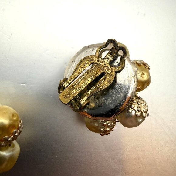 Vintage Japan Cluster Faux Pearl Clip-On Earrings Gold & Champagne Beads - Picture 5 of 9